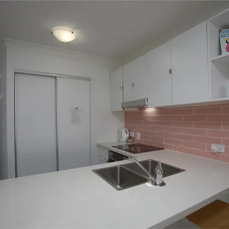 Bila Vista Kirra Beachside Apartments-3